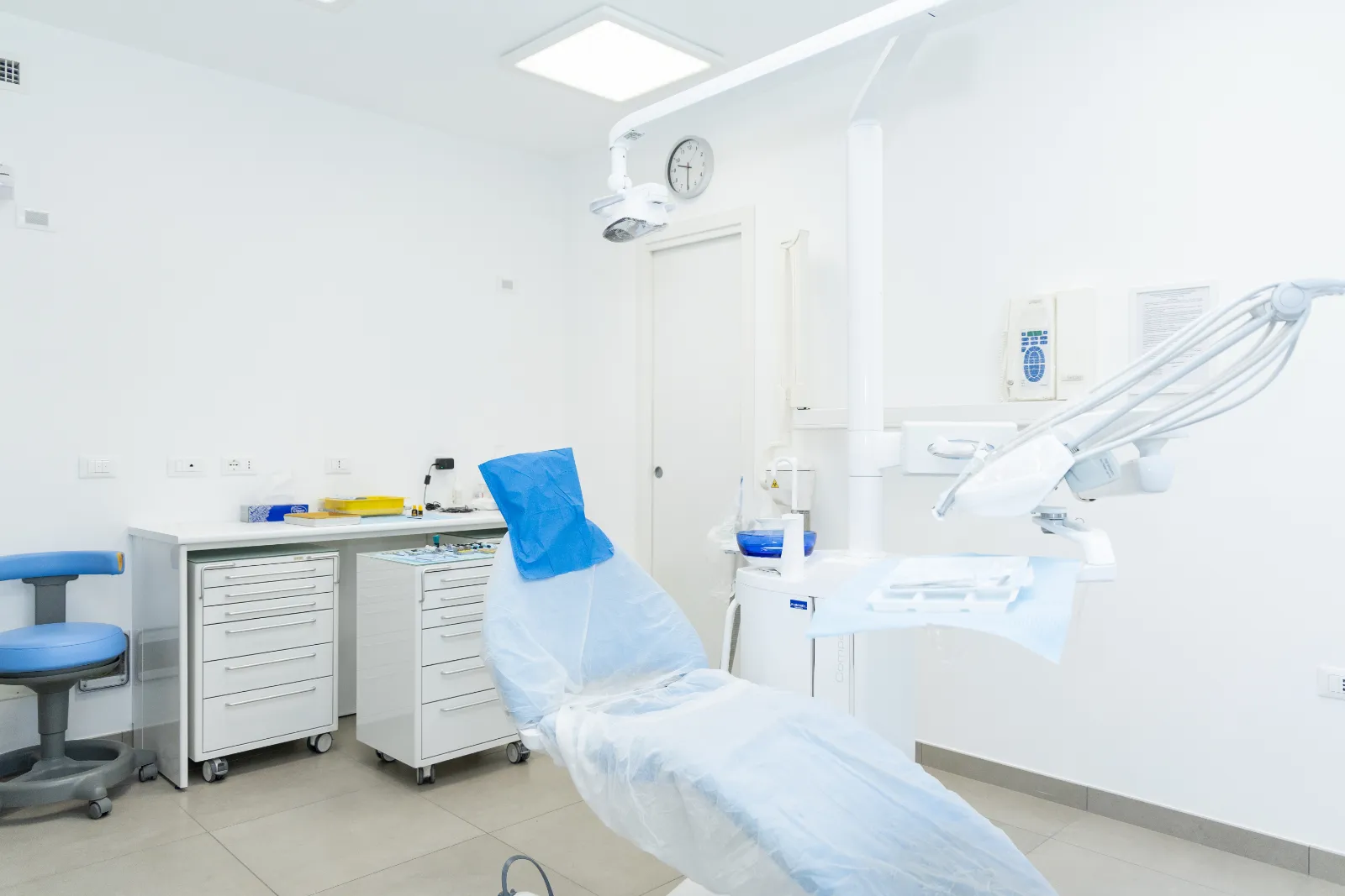 Sala operativa con il riunito dello Studio Dentistico Giannoccaro